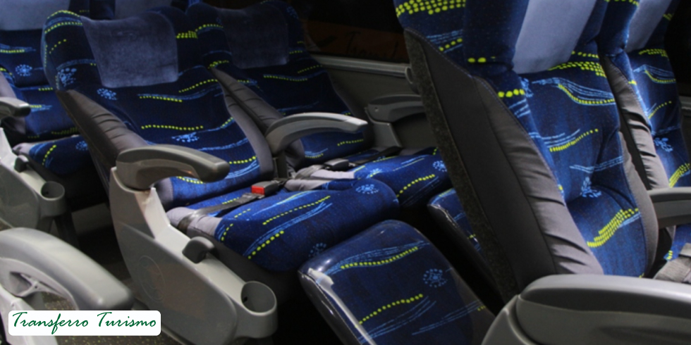Locação de Ônibus para Empresas: A Melhor Solução para Eventos e Convenções
