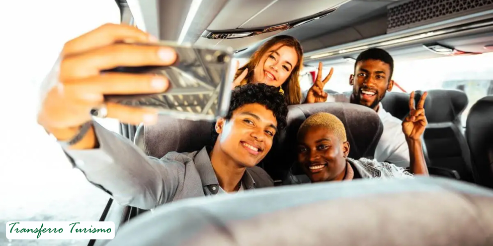 Turismo em Grupo: Por que Alugar um Ônibus Faz Toda a Diferença
